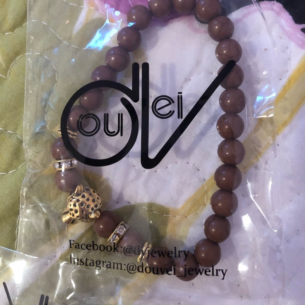 Unisex NEW Multi Charm Marble Beaded Stretch Luxe Buddha Leopard Skull Lion - Picture 7 of 10